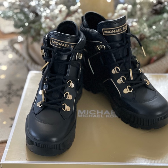 Michael Kors Fashion Hiking Boots Size 6.5 - Picture 1 of 6